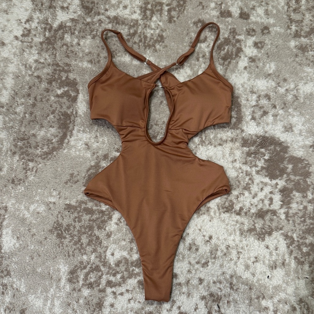 Harnawear Idol pole bodysuit in caramel